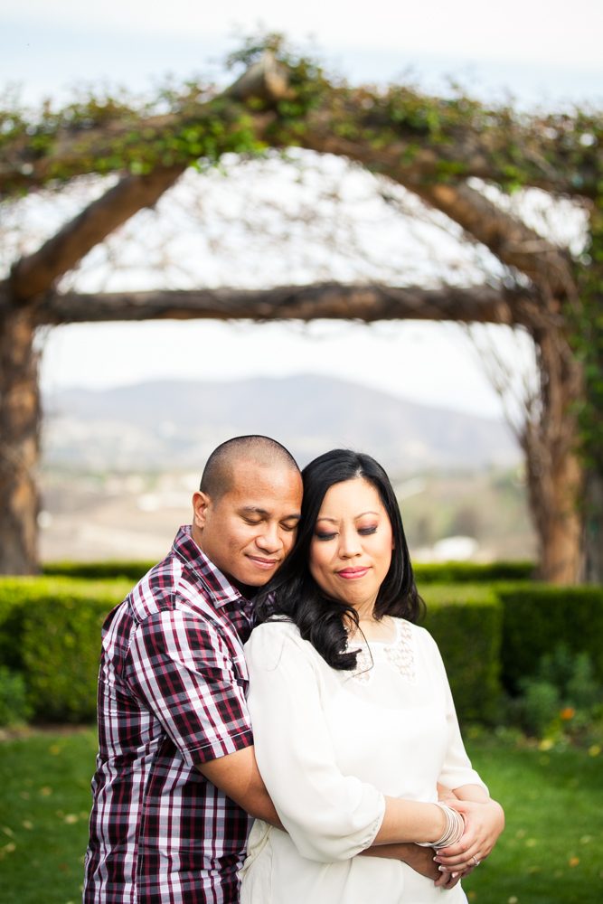 Southcoast-Winery-Engagement-Photography-09